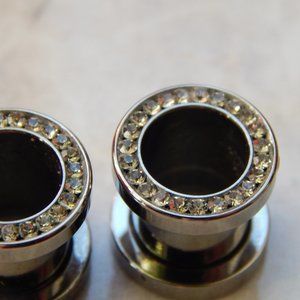 Spencer's / 00 crystal tunnels